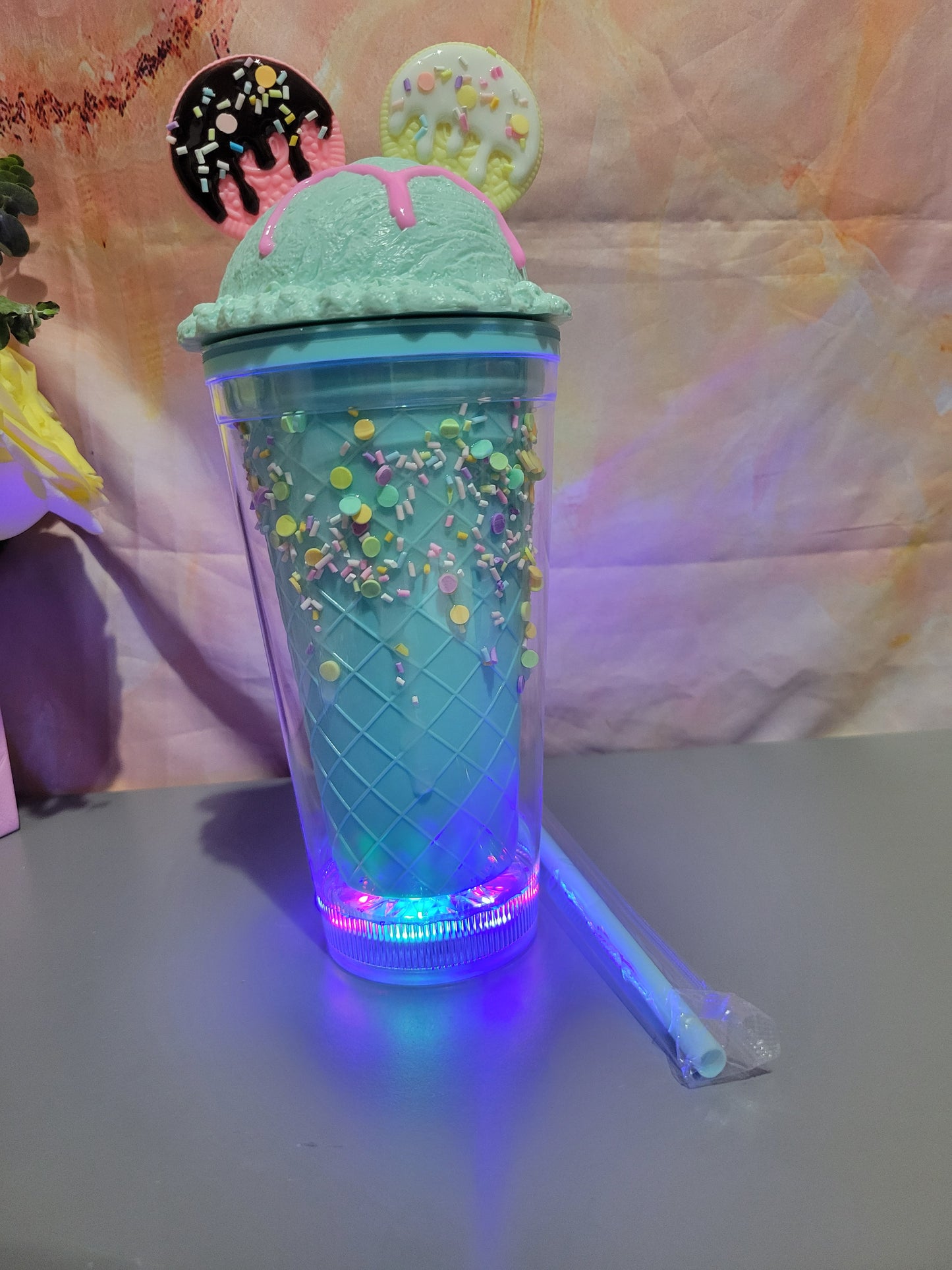 Dessert led light cup.