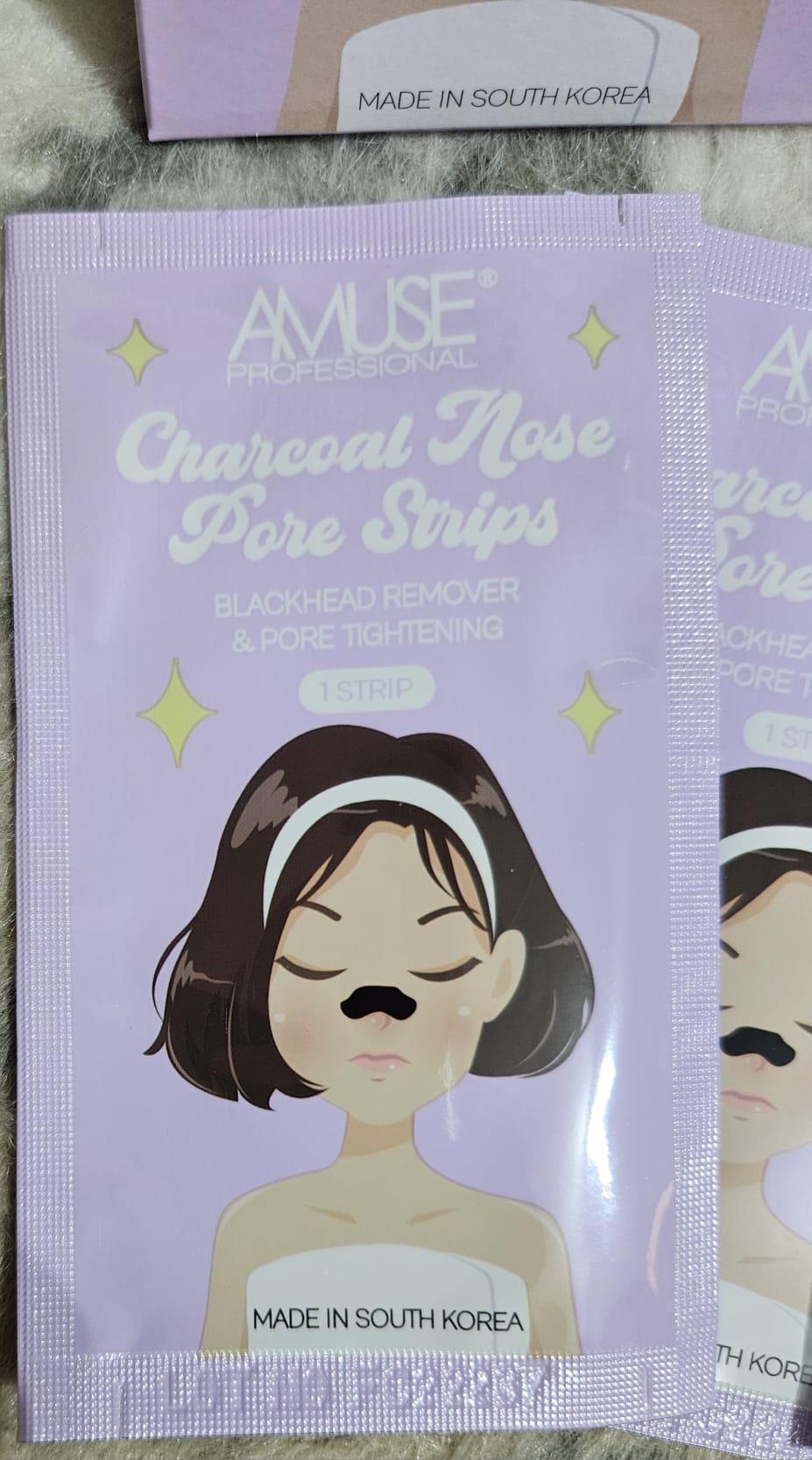 Amuse charcoal nose pore strips