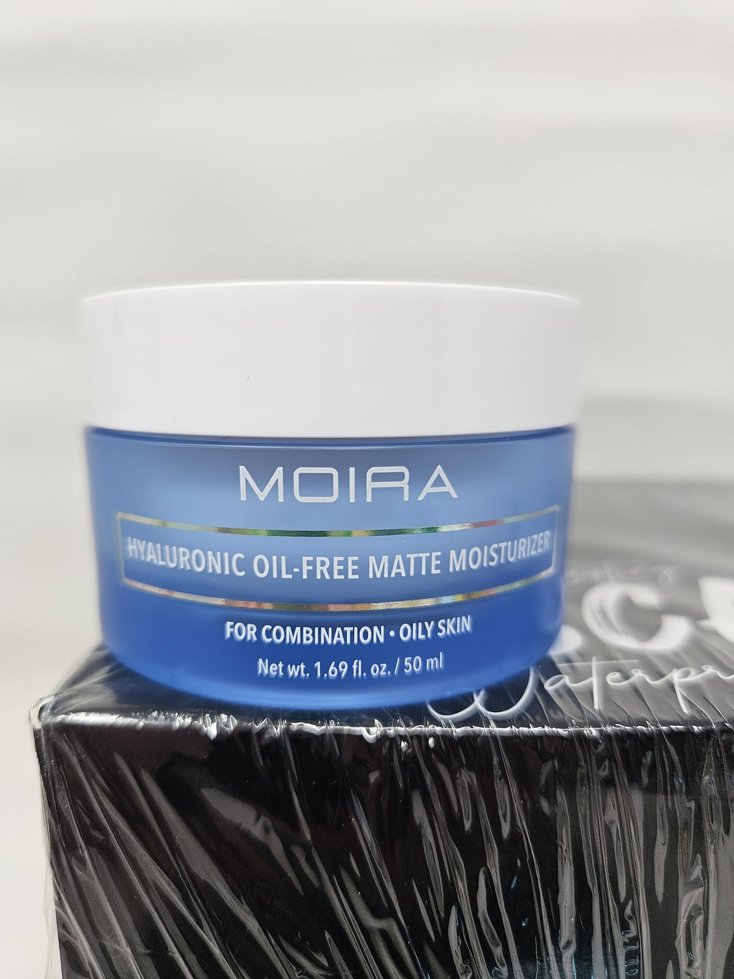 Moira Hyaluronic matte moisturizer